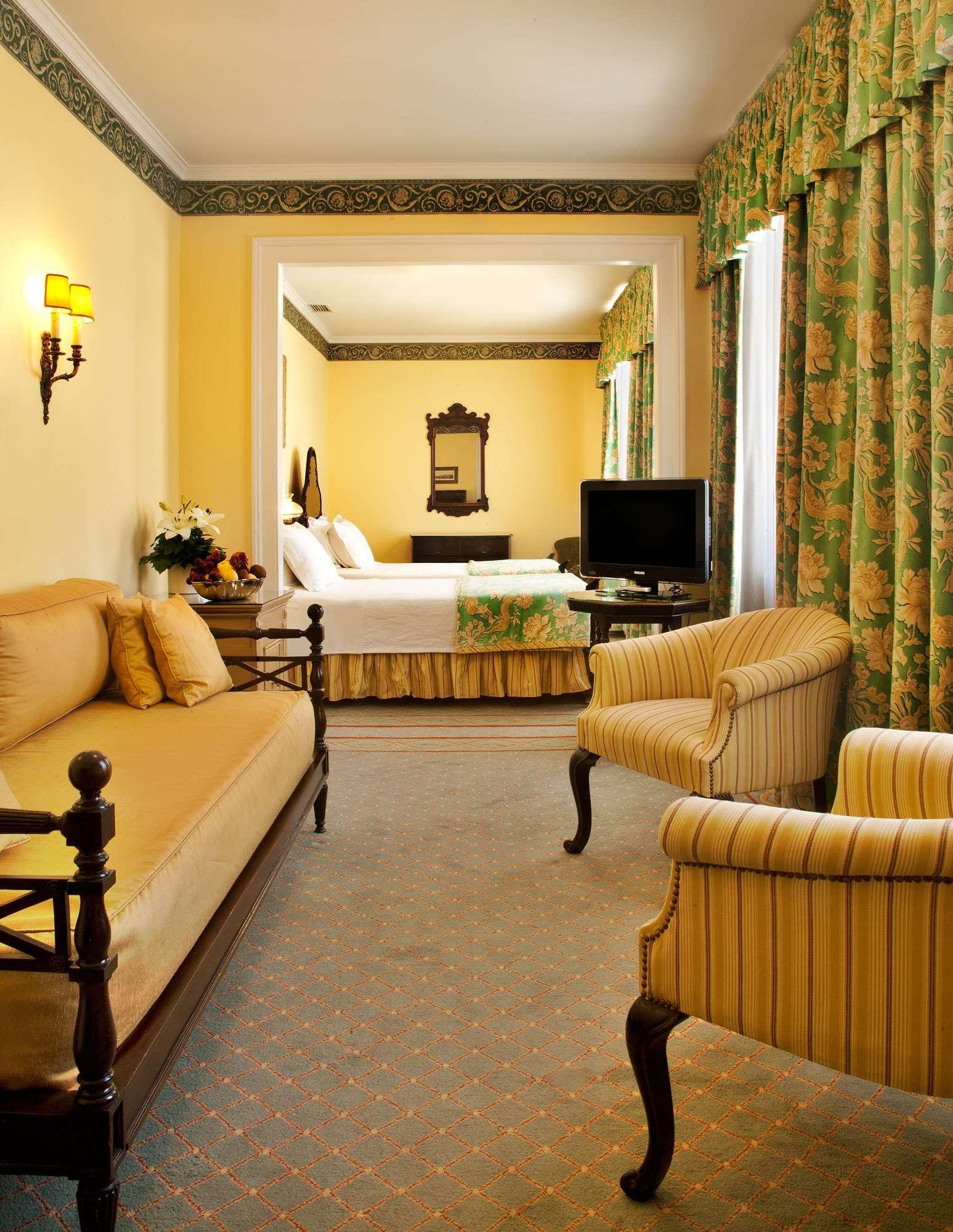 Hotel Avenida Palace Lisbon Luaran gambar A room at the Hotel