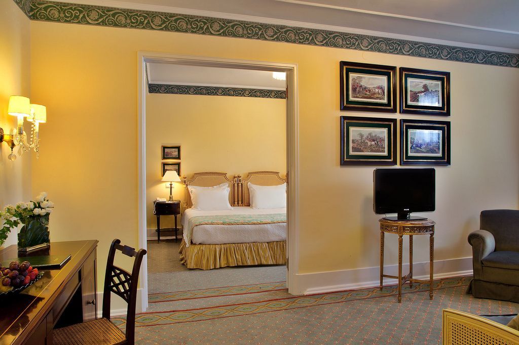Hotel Avenida Palace Lisbon Luaran gambar A suite at the Omni Shoreham