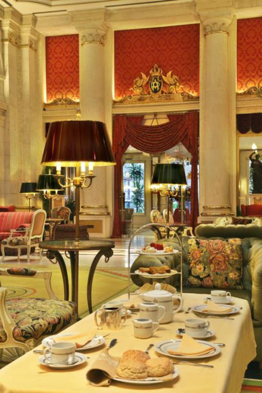 Hotel Avenida Palace Lisbon Luaran gambar The lobby